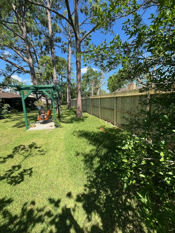 pine-privacy-fence